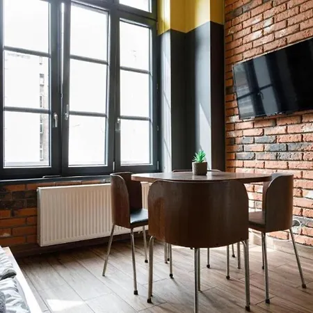 Close-central - Main Rail Station - Kosciuszki 28